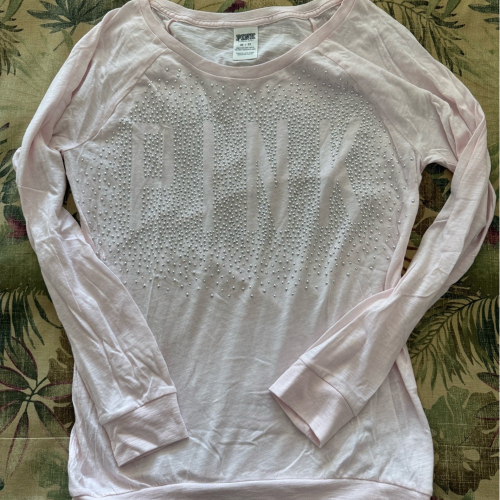 PINK Victoria's Secret Women's Light Pink Long Sleeve Top 💞